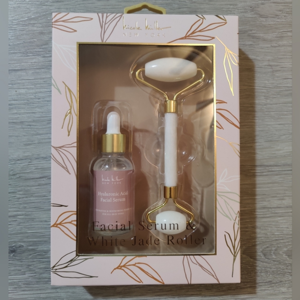NIB Nicole Miller Facial Roller and Serum.